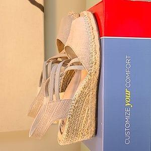 Abeo Delano Tuape size 8 sandles